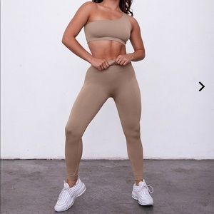 SET active leggings in sand